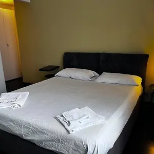 Appartement Sandra Flexyrent Wifi Charming Apt In Ticinese Milan