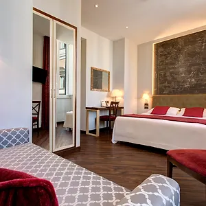 **** Otel Nazionale İtalya