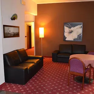 https://hotel-adria-mestre.hotelslidodijesolo.com