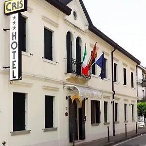 https://hotel-cris-mestre.hotelslidodijesolo.com