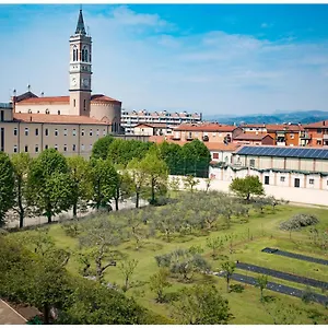 Santa Teresa House ** Verona