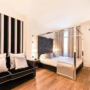 Apart-hotel House
