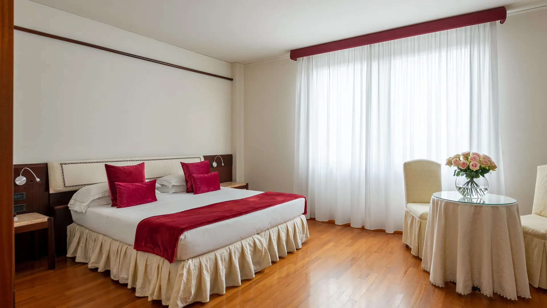 Hotel Leopardi Verona 4*,  Italia